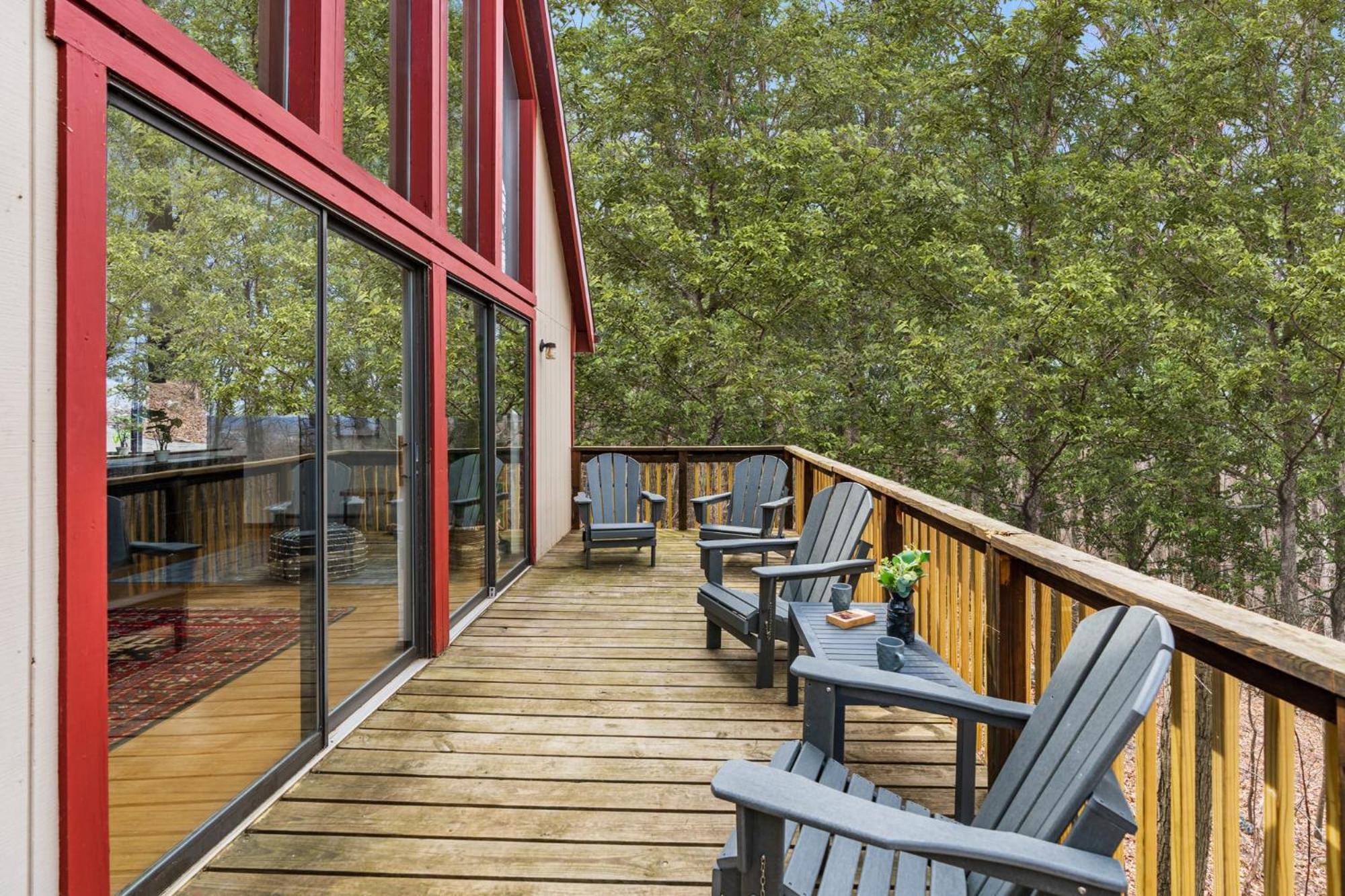 Modern Chalet Cabin W Hot Tub, Deck&Grill, & Wifi! Inwood Luaran gambar